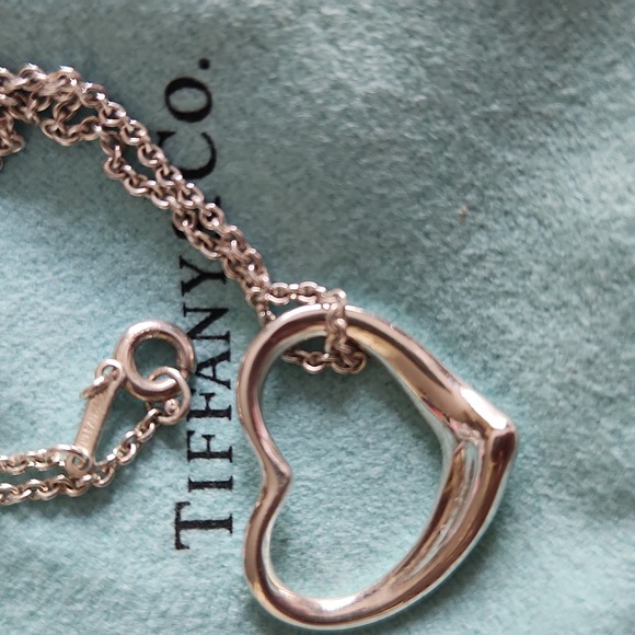 AUTHENTIC TIFFANY& CO OPEN HEART .925 SILVER NECKLACE - Picture 3 of 3